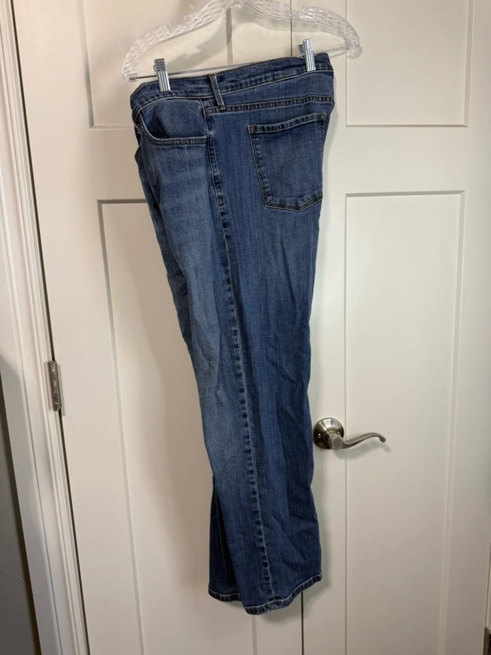 Banana Republic Woman’s girlfriend Blue Denim Jeans 33L